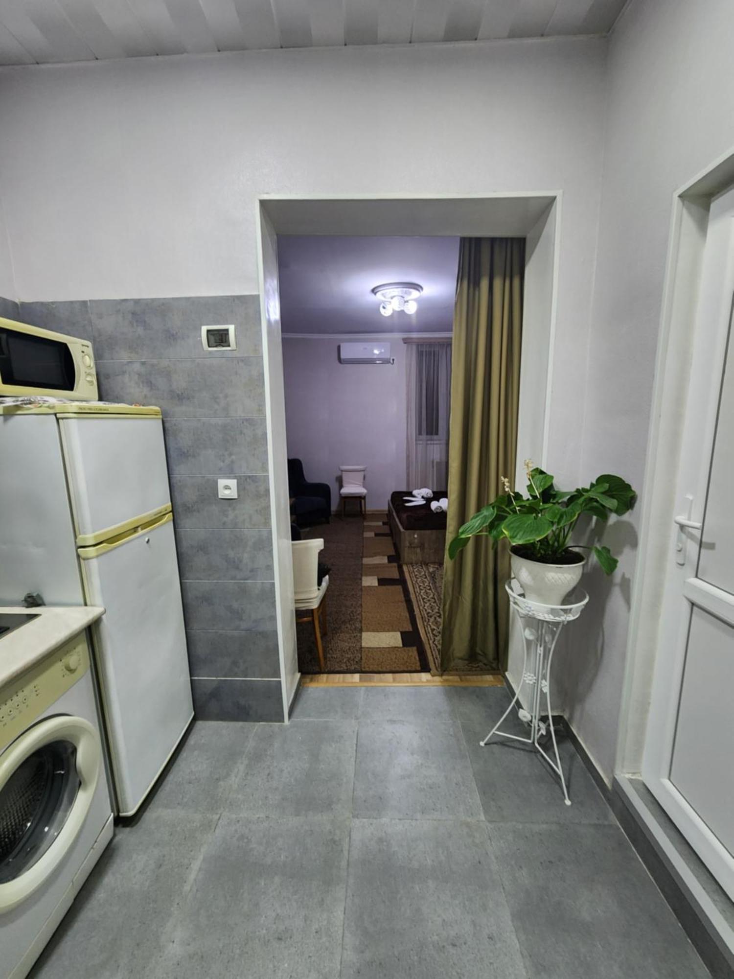 Nonaapartanent Tbilisi Buitenkant foto