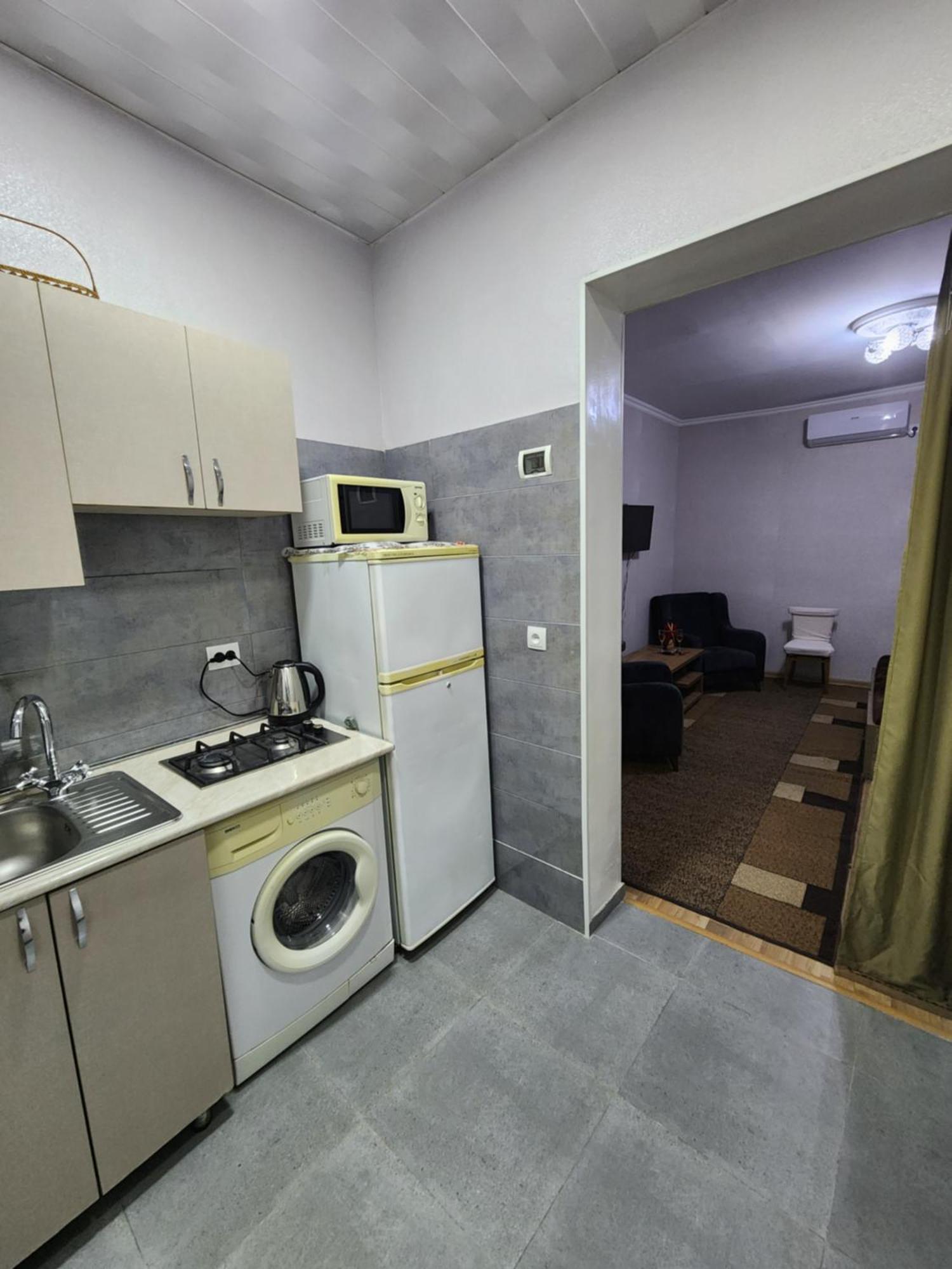 Nonaapartanent Tbilisi Buitenkant foto